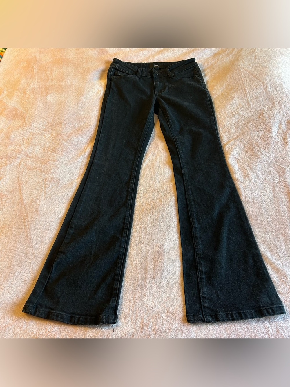 Rise mid rise flared black denim jeans size 3 zipper fly pockets front/back